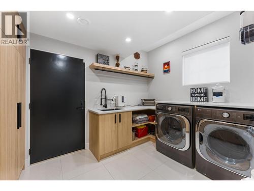 9829 Beacon Hill Crescent, Lake Country, BC - Indoor Photo Showing Laundry Room