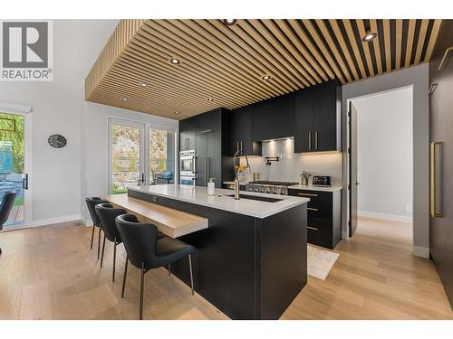 9829 Beacon Hill Crescent, Lake Country, BC - Indoor Photo Showing Other Room