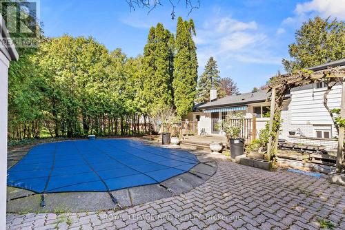 21 Upper Canada Drive, Niagara-On-The-Lake (Town), ON - Outdoor With In Ground Pool
