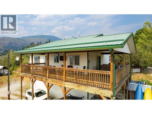 4840 Lower Wynndel Road, Wynndel, BC - Outdoor With Deck Patio Veranda