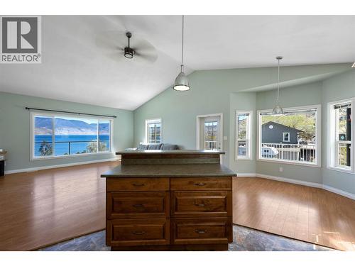 6216 Savona Access Road, Kamloops, BC - Indoor