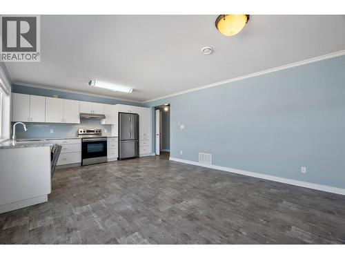 6216 Savona Access Road, Kamloops, BC - Indoor Photo Showing Kitchen