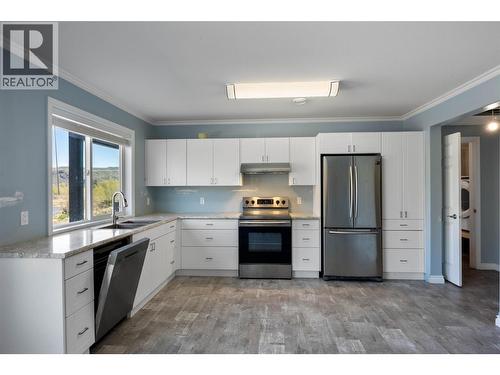 6216 Savona Access Road, Kamloops, BC - Indoor Photo Showing Kitchen With Double Sink