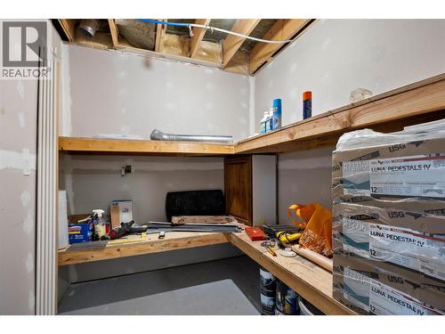 6216 Savona Access Road, Kamloops, BC - Indoor