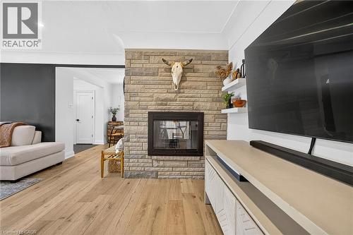 4 Compton Place, Hamilton, ON - Indoor With Fireplace