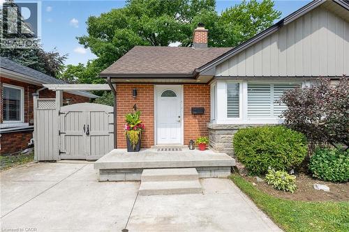 4 Compton Place, Hamilton, ON - Outdoor