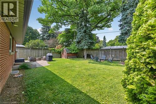4 Compton Place, Hamilton, ON - Outdoor