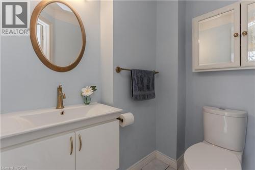 2010 Grovetree Lane, Burlington, ON - Indoor Photo Showing Bathroom