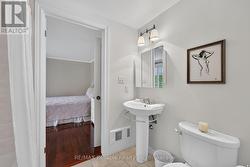 4 piece bathroom on 2nd level - 