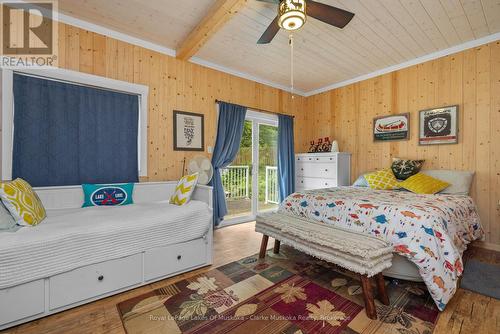 12 - 3998 Highway 141, Muskoka Lakes (Watt), ON - Indoor Photo Showing Bedroom