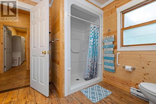 12 - 3998 Highway 141, Muskoka Lakes (Watt), ON - Indoor Photo Showing Bathroom