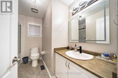 412 Reeves Way Boulevard, Whitchurch-Stouffville (Stouffville), ON - Indoor Photo Showing Bathroom
