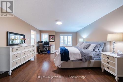 412 Reeves Way Boulevard, Whitchurch-Stouffville (Stouffville), ON - Indoor Photo Showing Bedroom