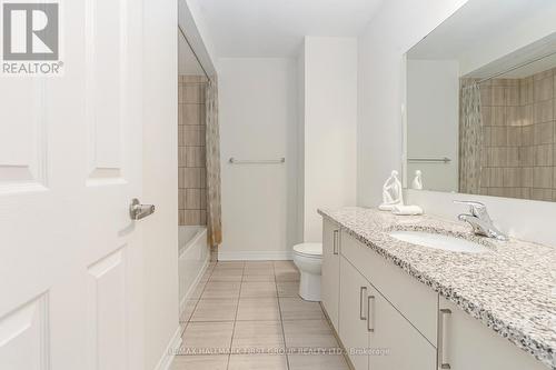 77 Air Dancer Crescent, Oshawa, ON - Indoor Photo Showing Bathroom