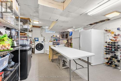 932 Dresden Crescent, Ottawa, ON - Indoor Photo Showing Other Room