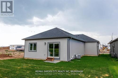 34 Bounty Avenue, Thorold (Rolling Meadows), ON - Outdoor With Exterior