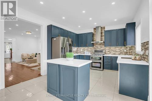 9 Gamson Crescent, Brampton, ON - Indoor Photo Showing Kitchen With Upgraded Kitchen