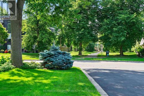 175 Mohawk Road, Oakville, ON - Outdoor