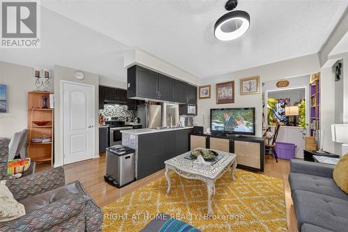 305 Alder Street, Orangeville, ON - Indoor