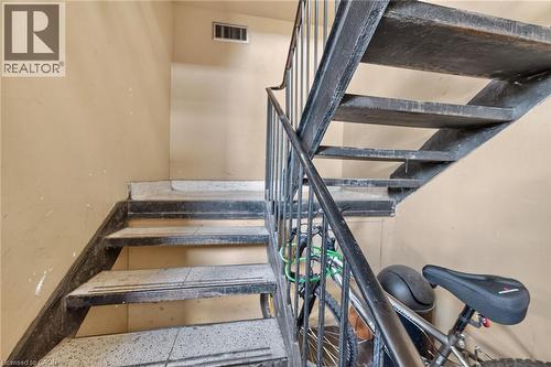 Image quality insufficient for description - 1292 Barton Street E, Hamilton, ON 