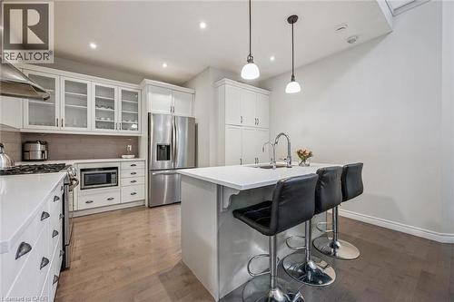 254 Gosling Gardens Unit# 12, Guelph, ON - Indoor Photo Showing Kitchen With Upgraded Kitchen
