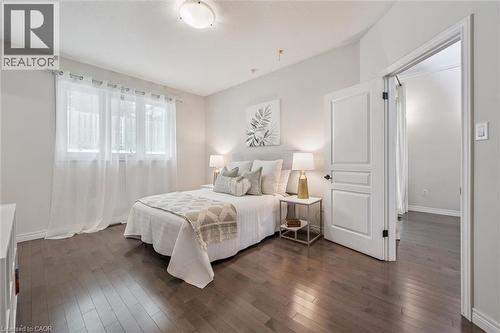 254 Gosling Gardens Unit# 12, Guelph, ON - Indoor Photo Showing Bedroom