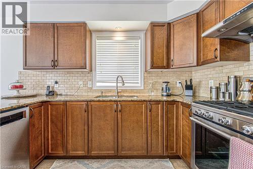 270 Springvalley Crescent, Hamilton, ON - Indoor Photo Showing Kitchen With Stainless Steel Kitchen With Double Sink