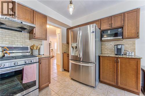 270 Springvalley Crescent, Hamilton, ON - Indoor Photo Showing Kitchen With Stainless Steel Kitchen