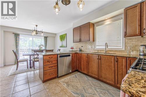 270 Springvalley Crescent, Hamilton, ON - Indoor Photo Showing Kitchen With Double Sink