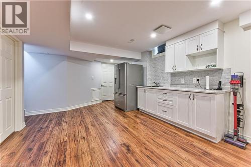 270 Springvalley Crescent, Hamilton, ON - Indoor Photo Showing Kitchen