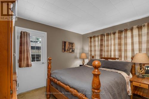 598321 2Nd Line W, Mulmur, ON - Indoor Photo Showing Bedroom