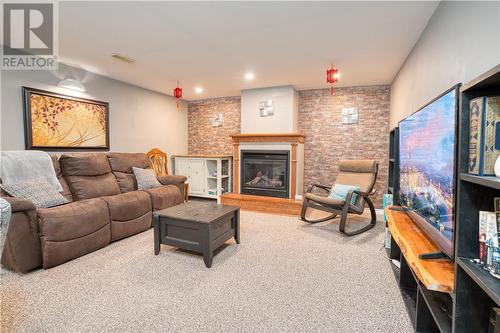 886 Beatrice, Greater Sudbury, ON - Indoor Photo Showing Living Room With Fireplace