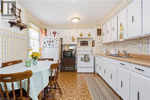35 Chetwood Street, St. Catharines, ON - Indoor