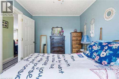 35 Chetwood Street, St. Catharines, ON - Indoor Photo Showing Bedroom