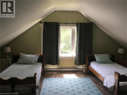 38 Walter Street, Turkey Point, ON - Indoor Photo Showing Bedroom