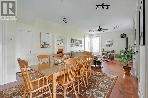733 County Rd 2 Rd Road E, Otonabee-South Monaghan, ON - Indoor Photo Showing Dining Room