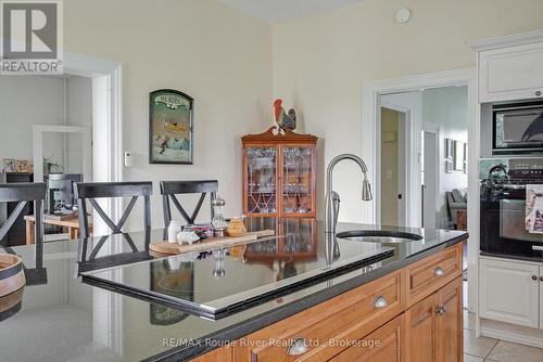 733 County Rd 2 Rd Road E, Otonabee-South Monaghan, ON - Indoor Photo Showing Kitchen
