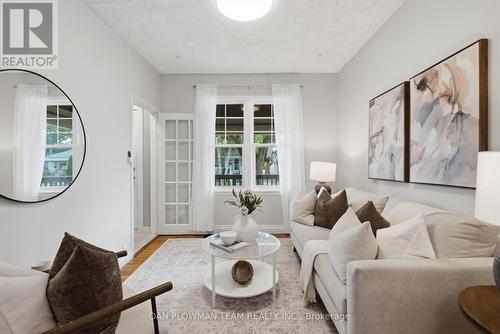 265 Haig Street, Oshawa, ON - Indoor Photo Showing Living Room