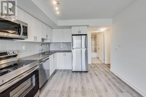 415 - 1435 Celebration Drive, Pickering, ON - Indoor Photo Showing Kitchen