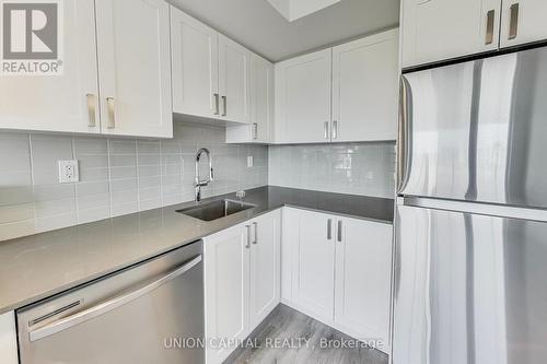 415 - 1435 Celebration Drive, Pickering, ON - Indoor Photo Showing Kitchen