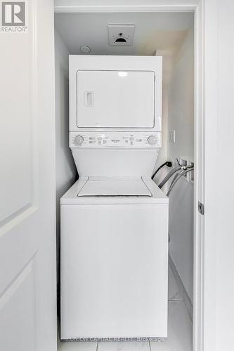 415 - 1435 Celebration Drive, Pickering, ON - Indoor Photo Showing Laundry Room