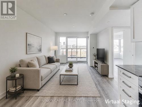 415 - 1435 Celebration Drive, Pickering, ON - Indoor Photo Showing Living Room