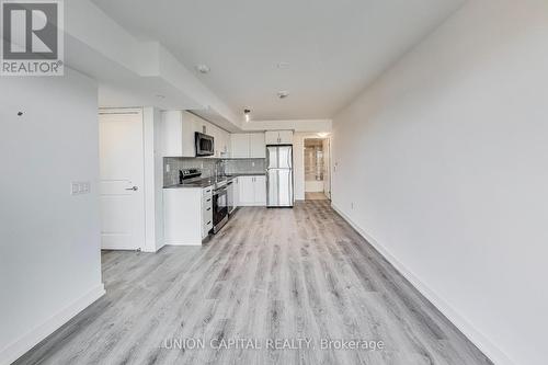 415 - 1435 Celebration Drive, Pickering, ON - Indoor Photo Showing Kitchen