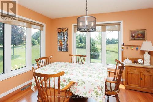 243 Fairbairn Road, Kawartha Lakes (Bobcaygeon), ON - Indoor Photo Showing Dining Room