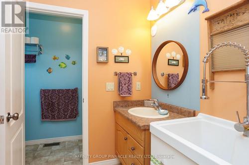 243 Fairbairn Road, Kawartha Lakes (Bobcaygeon), ON - Indoor Photo Showing Bathroom