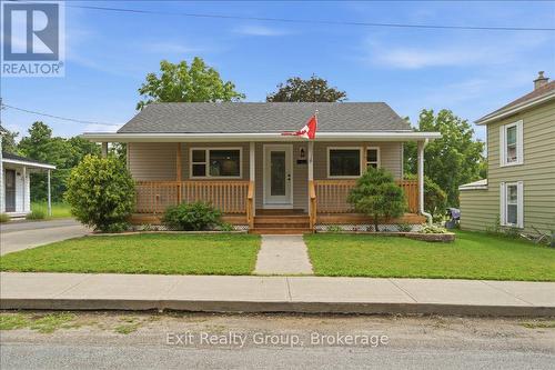 8 Albert Street, Prince Edward County (Picton Ward), ON - Outdoor