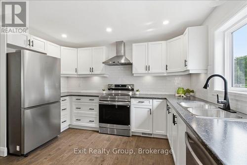 8 Albert Street, Prince Edward County (Picton Ward), ON - Indoor Photo Showing Kitchen With Double Sink With Upgraded Kitchen