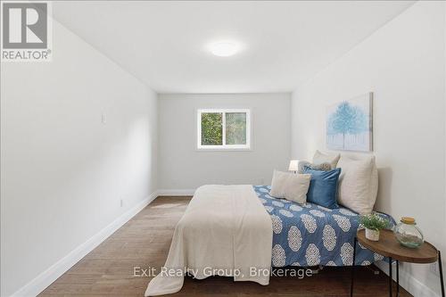 8 Albert Street, Prince Edward County (Picton Ward), ON - Indoor Photo Showing Bedroom