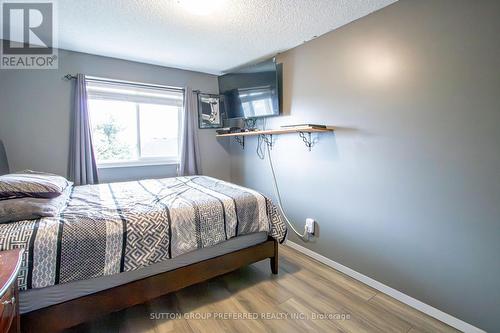 40 Katie Lane, Strathroy-Caradoc (Ne), ON - Indoor Photo Showing Bedroom
