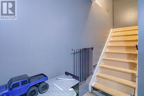 40 Katie Lane, Strathroy-Caradoc (Ne), ON - Indoor Photo Showing Other Room